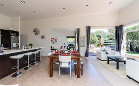 Magnifique - Mangawhai Holiday Home